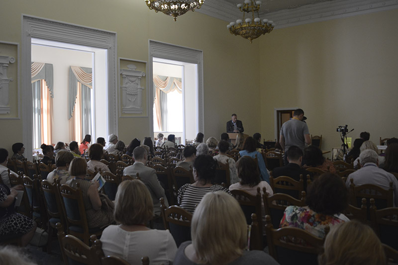 Презентация книг Андрея Логинова в рамках Центральной дискуссионной площадки «Модернизация библиотечной системы Российской Федерации национального уровня: национальные библиотеки России в XXI веке»